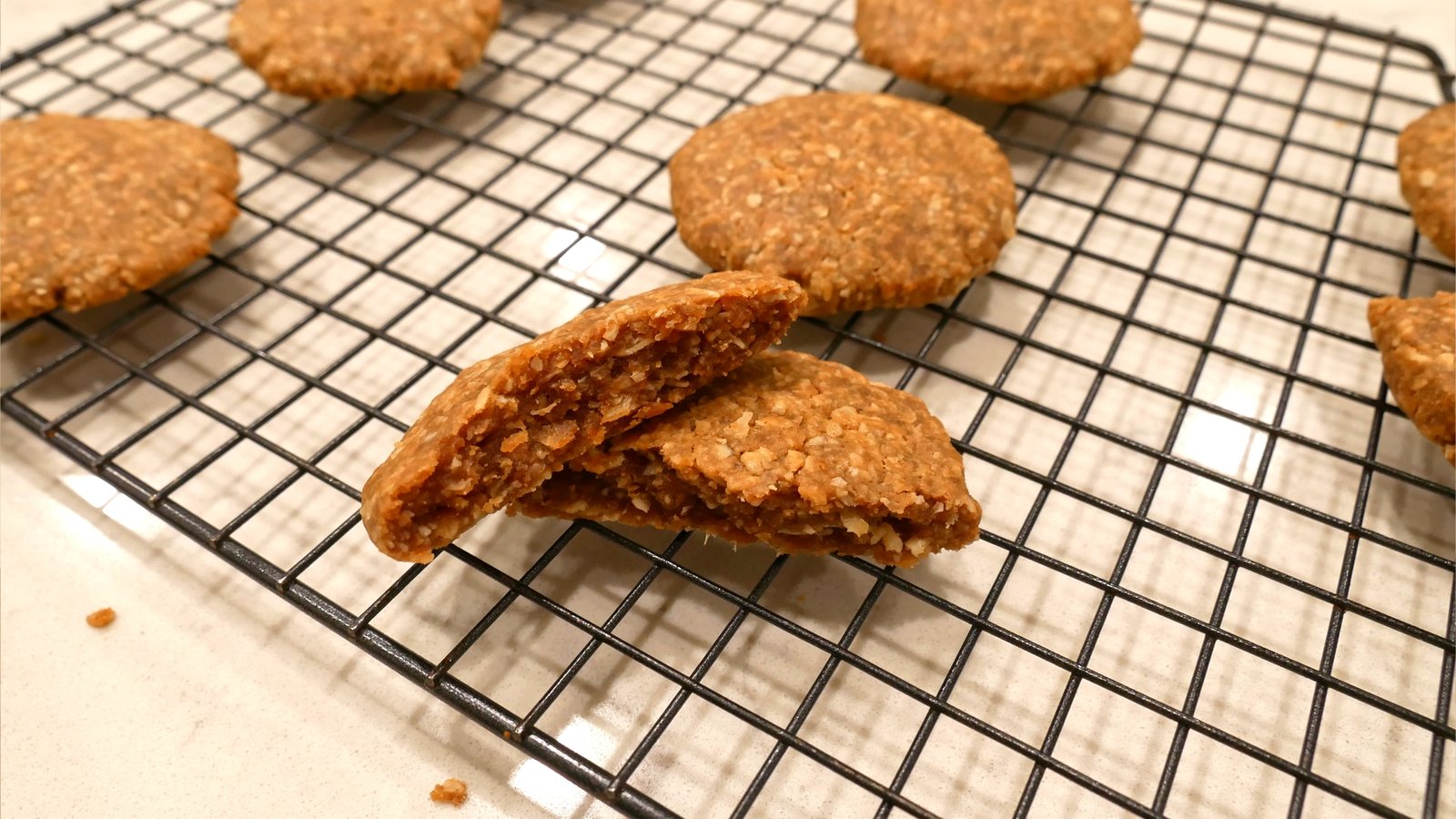 Easy 3-Ingredient Peanut Butter Oatmeal Cookies