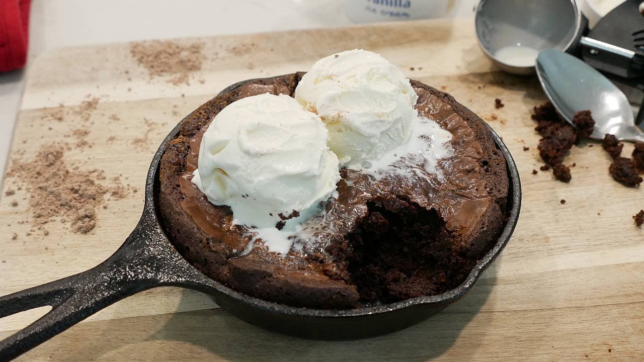 Easy Skillet Brownie for Two (Box Mix Upgrade)