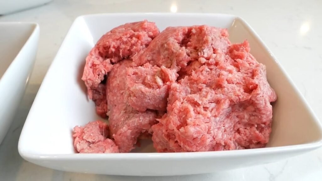 Uncooked groundbeef
