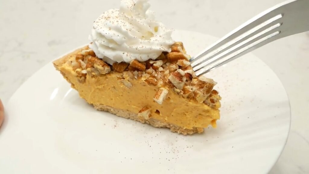 Easy No-Bake Pumpkin Pecan Cheesecake No-bake pumpkin cheesecake
