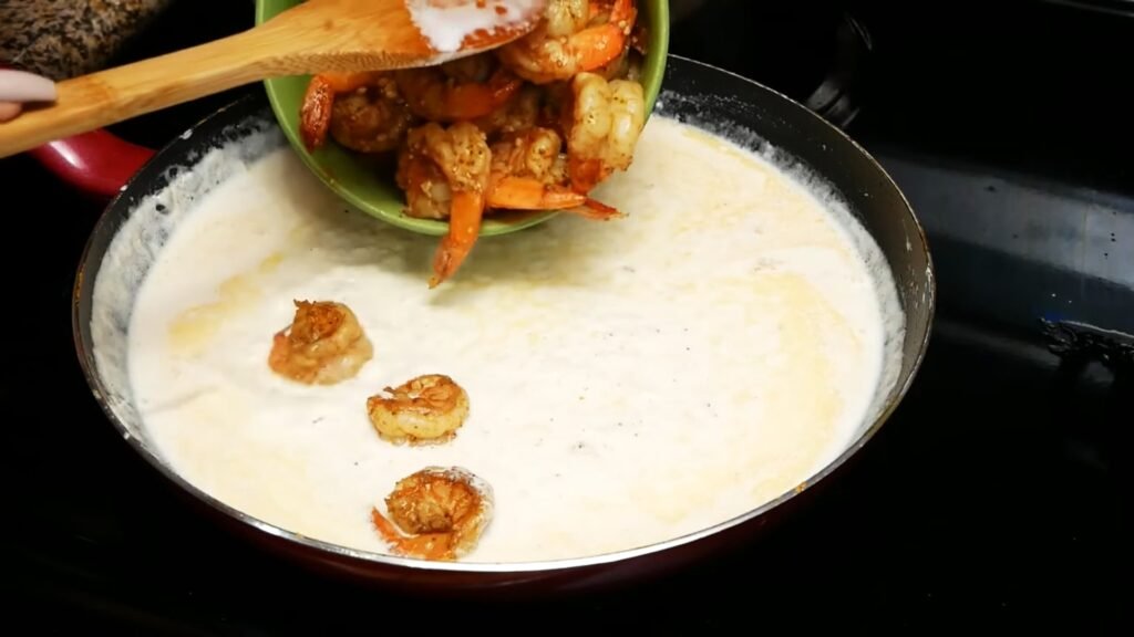 Creamy Garlic Parmesan Shrimp Pasta (Ready in 15 Minutes!) Cooked shrimp coated in creamy garlic Parmesan sauce